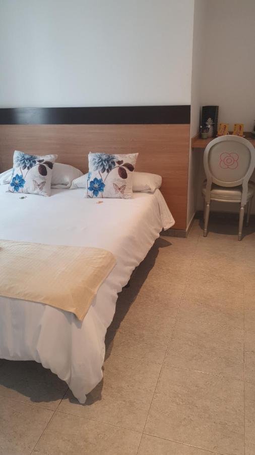H Bella Mar Roses Exterior foto